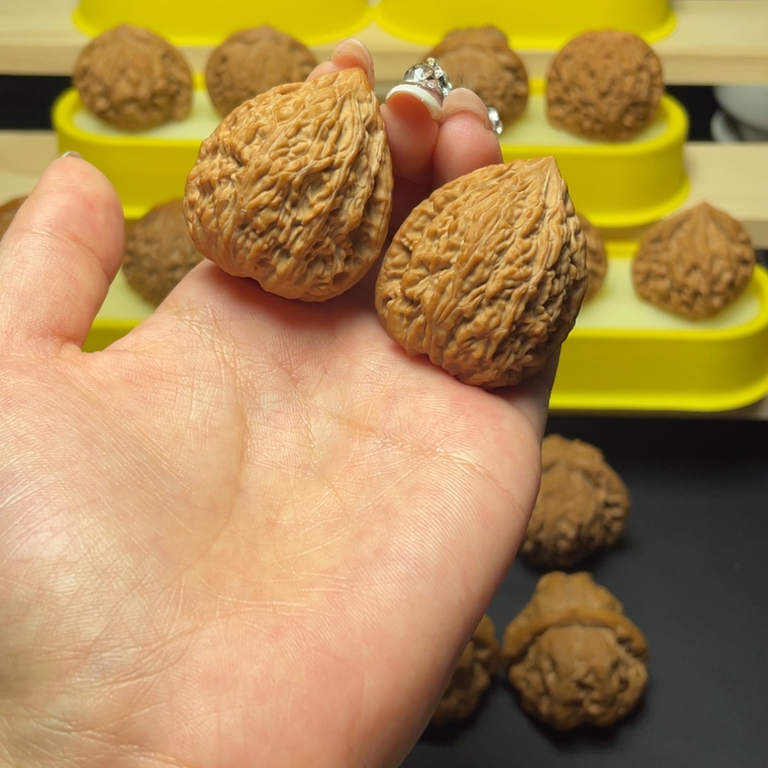 文玩核桃把件34全品塔尖