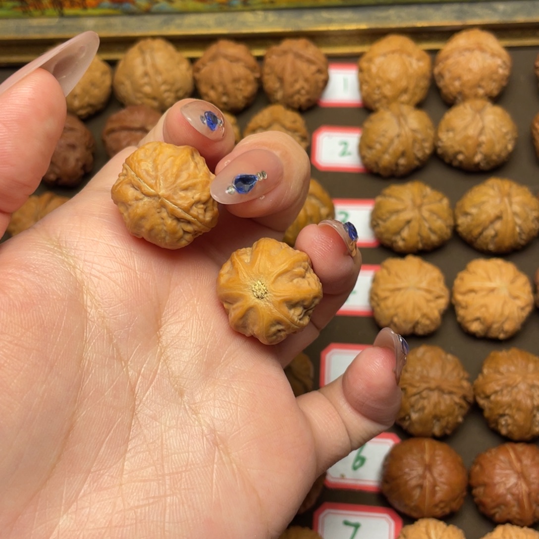 文玩核桃吊坠5号小八棱