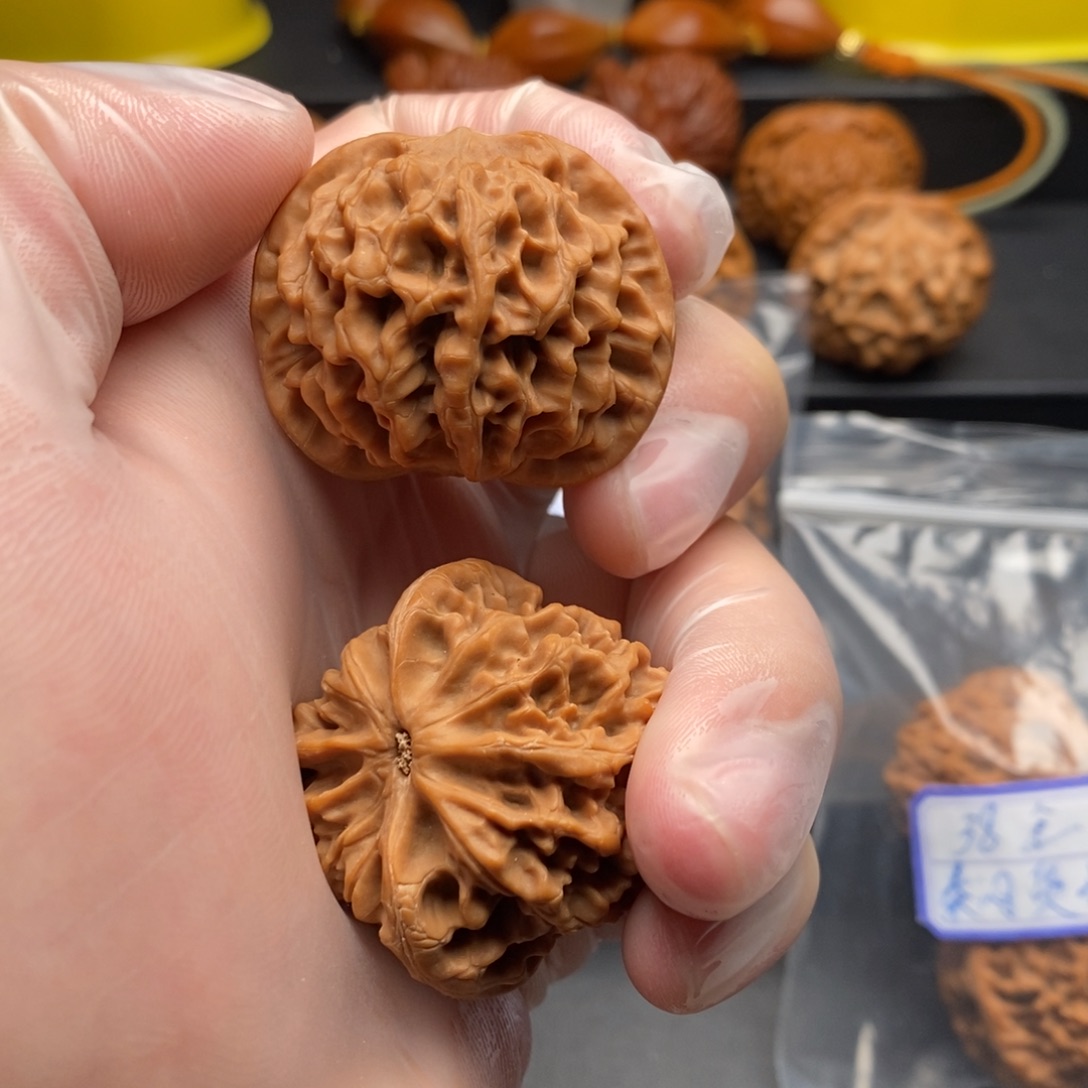 远***航文玩核桃吊坠40秦闷