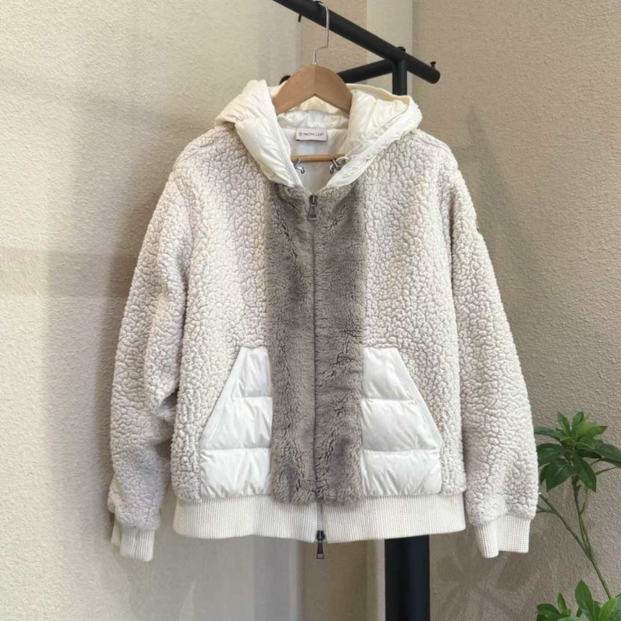 未使用 MONCLER 活动-200汤/P255232436/奶白色拼接设计羽绒服 S