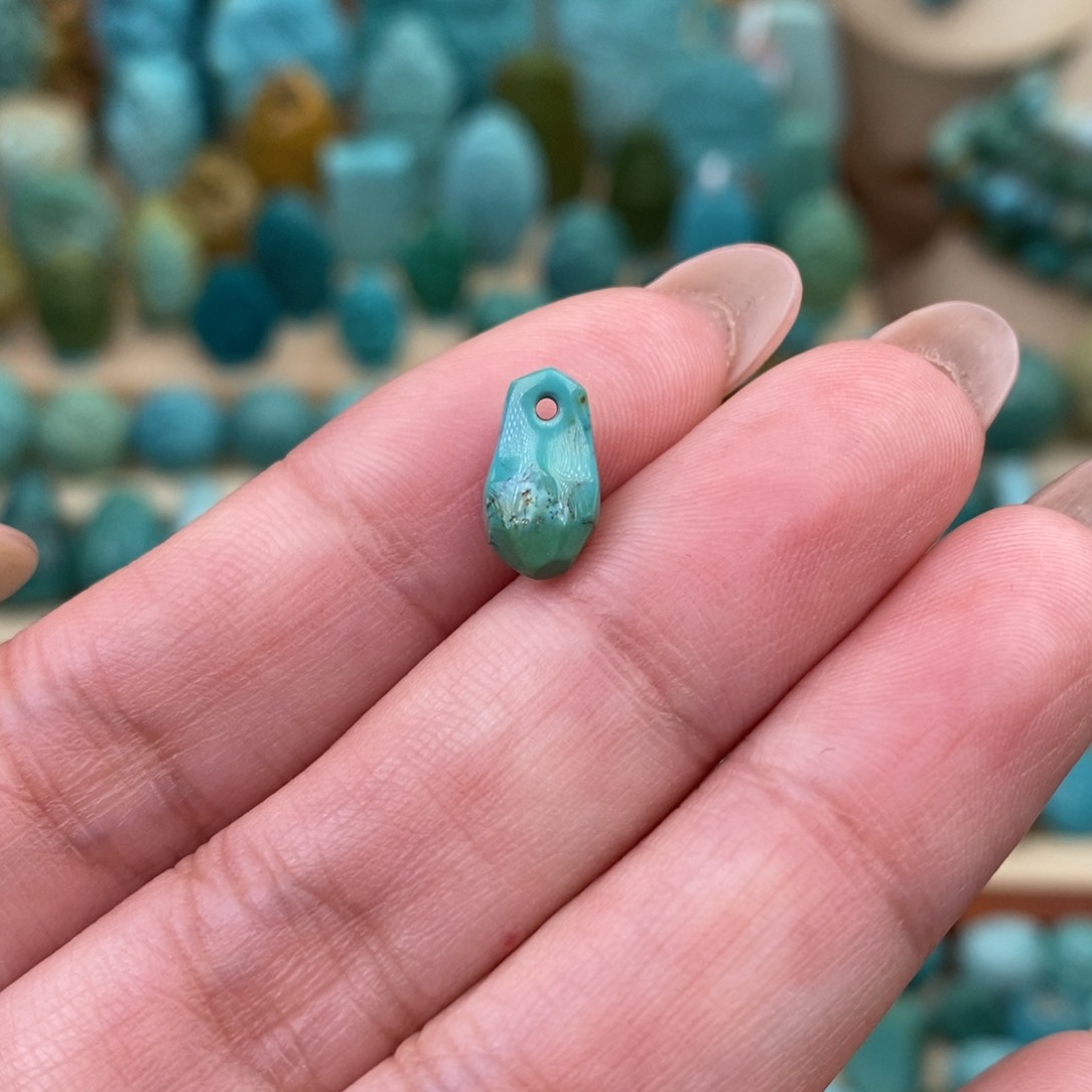 未镶嵌绿松石珠宝奇石