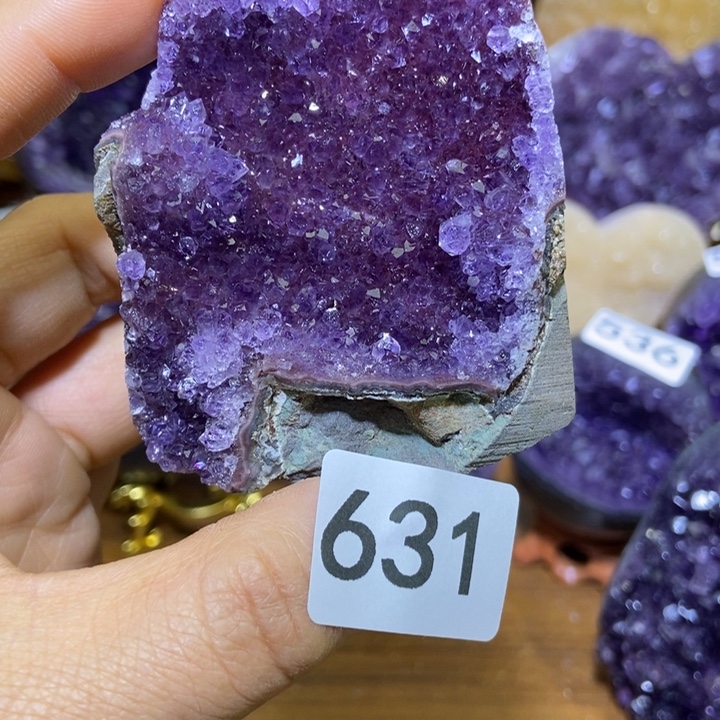 紫晶未镶嵌大型摆件（非配饰）