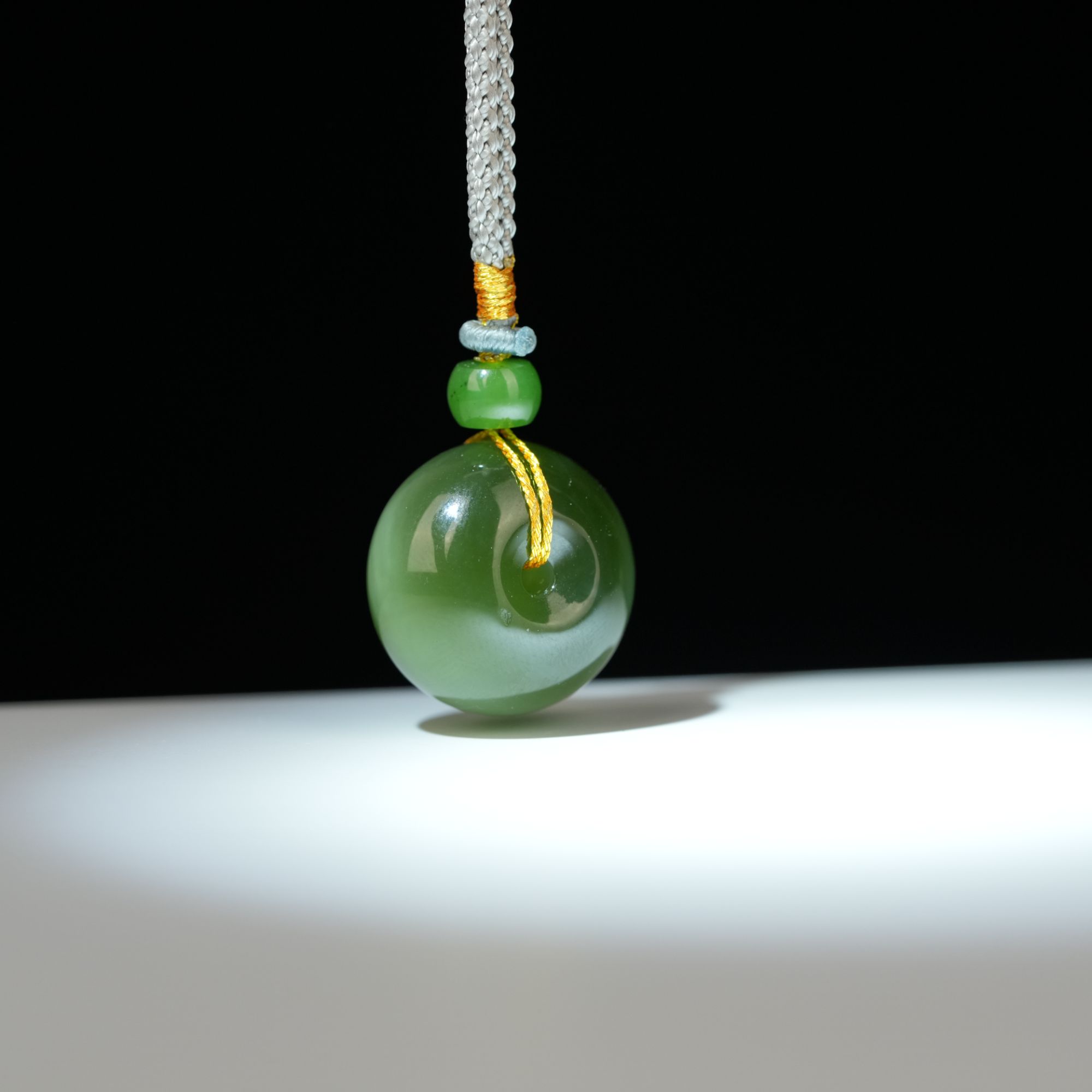 和田玉活绿猫平安扣 17*11mm± H30359 多样性发1