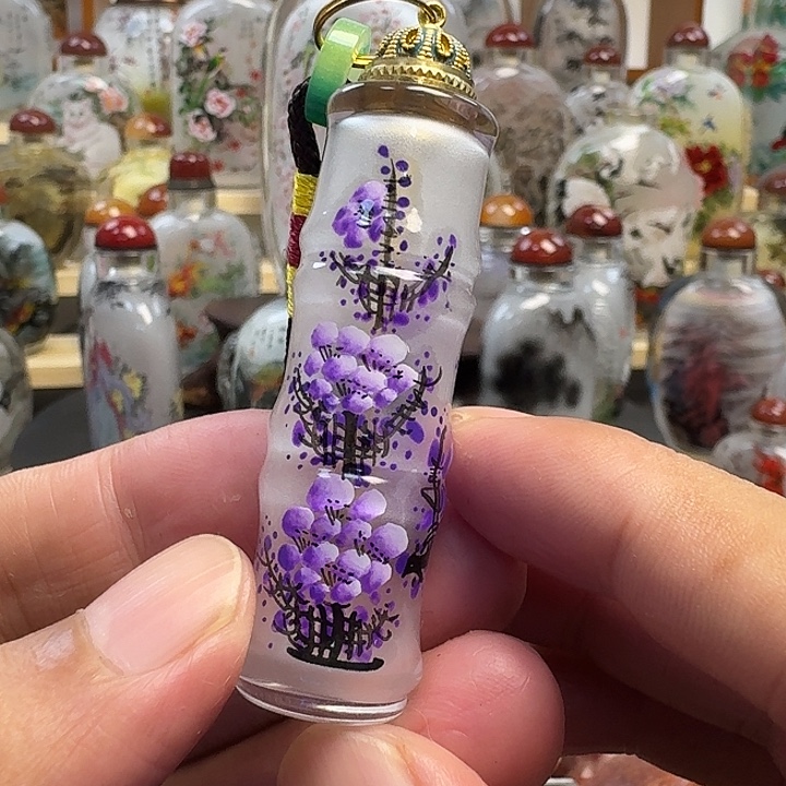 鼻烟壶内画汽车挂件