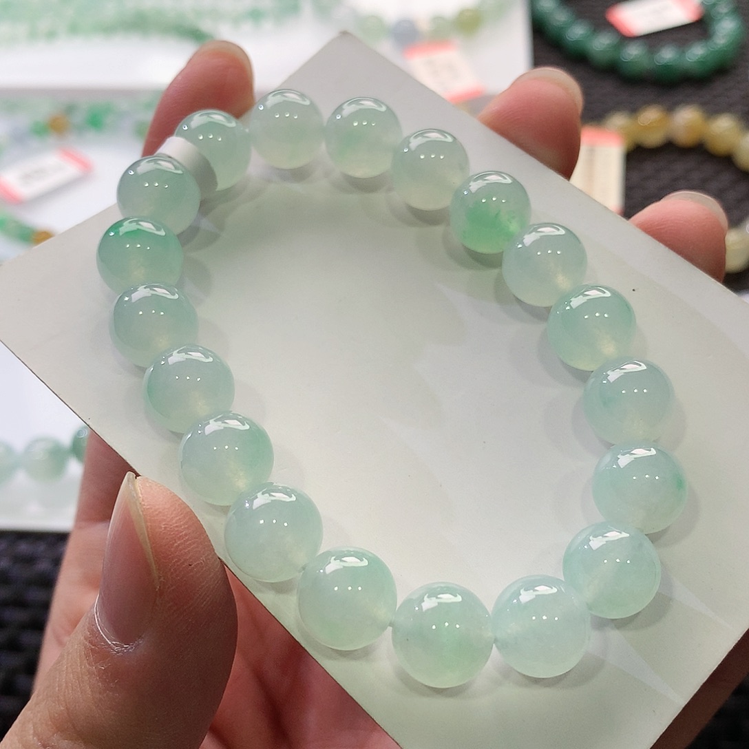 翡翠手链未镶嵌翡翠