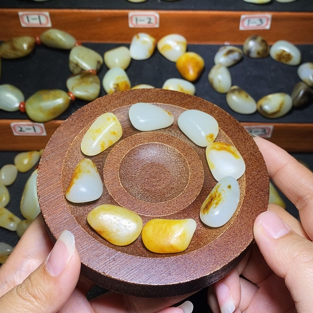 和田玉未镶嵌手链