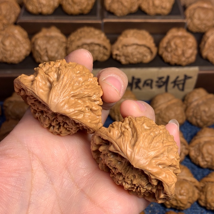 桃核吊坠今***睡蛤蟆核桃