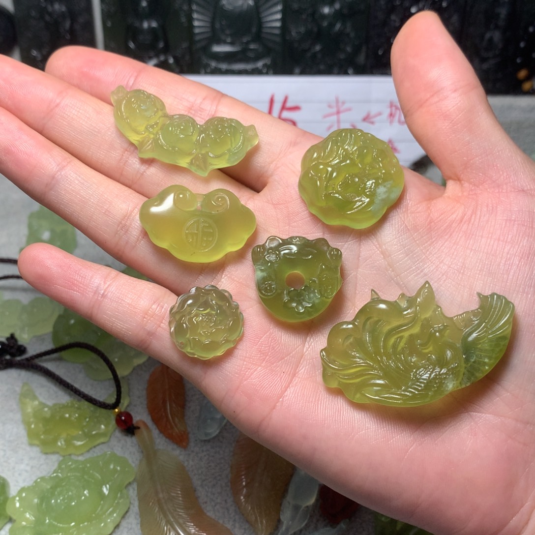 月***海蛇纹石玉合金颈饰