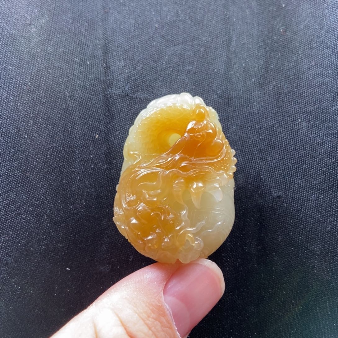 和田玉（糖玉）未镶嵌颈饰