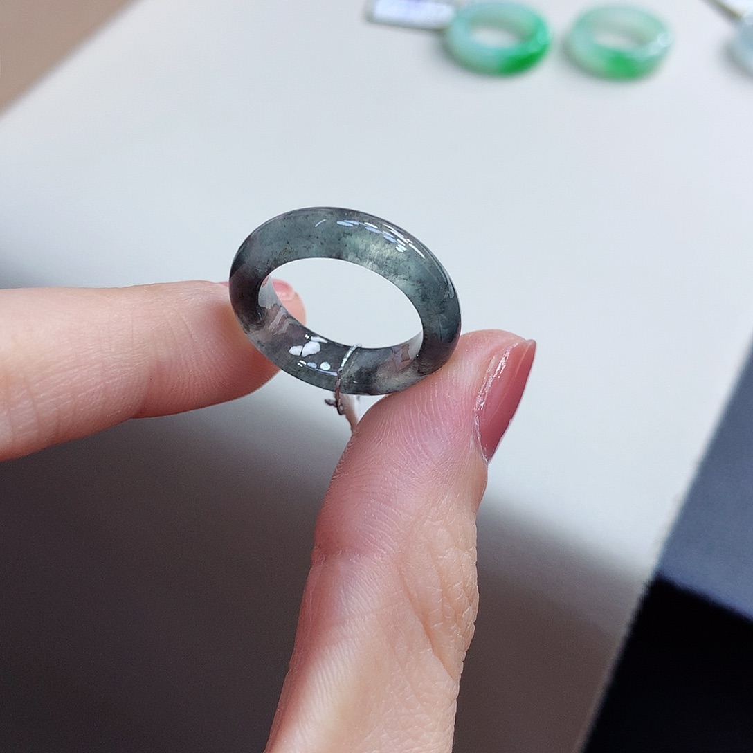 翡翠戒指未镶嵌9-10号