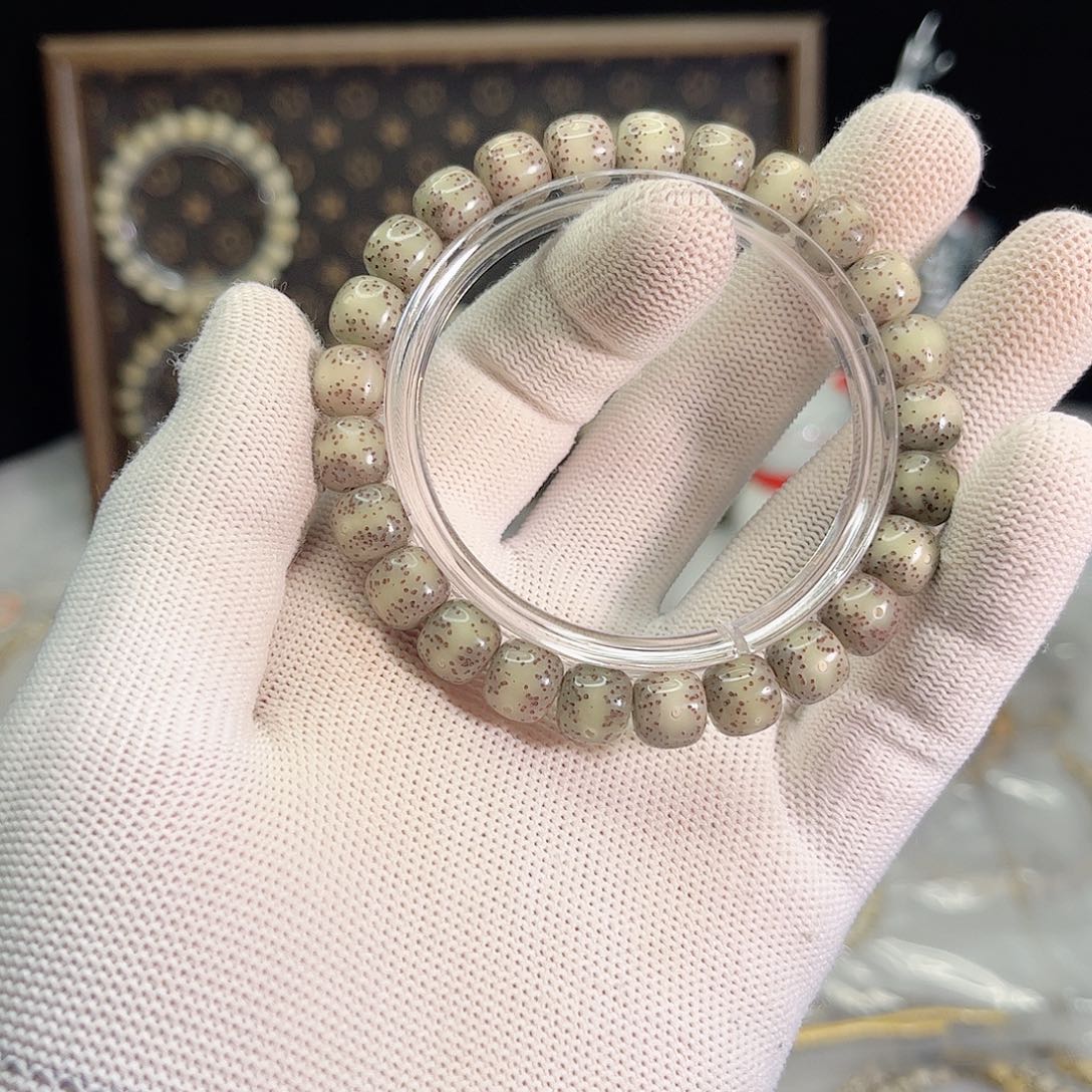 星月菩提手串505 号.  星月菩提.  一物一图. 