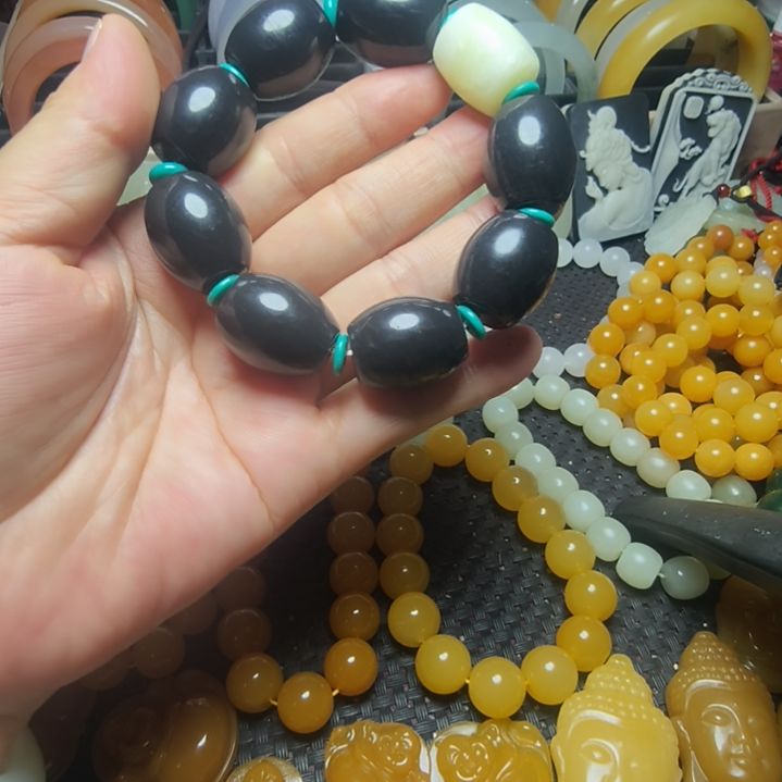 手串未镶嵌和田玉（青玉）