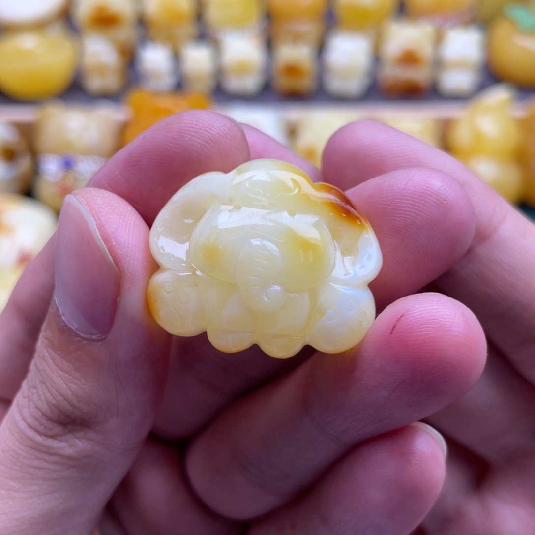 琥珀未镶嵌裸石蜜蜡