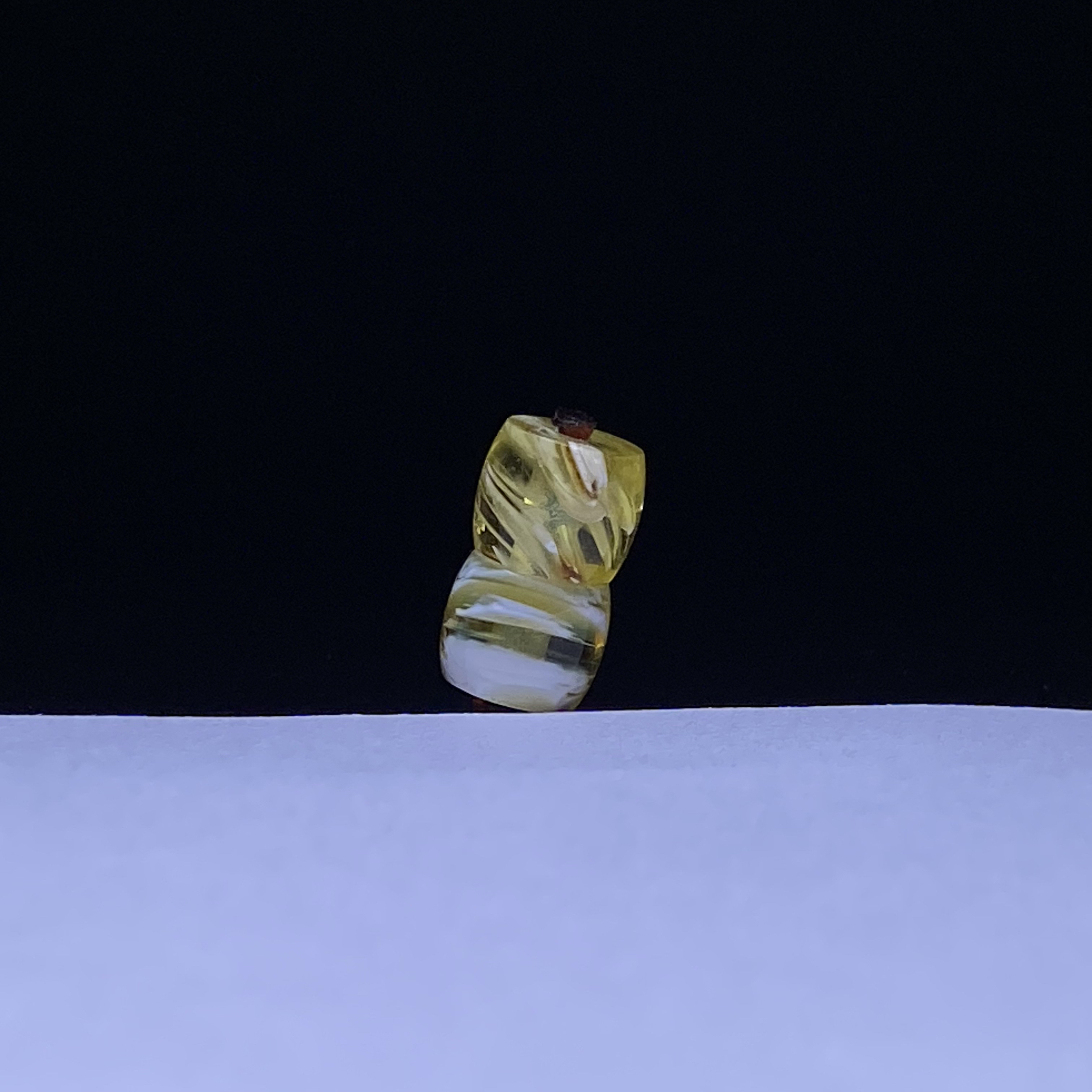 琥珀蜜蜡金瓷白拉丝高品直切配珠6.7mm