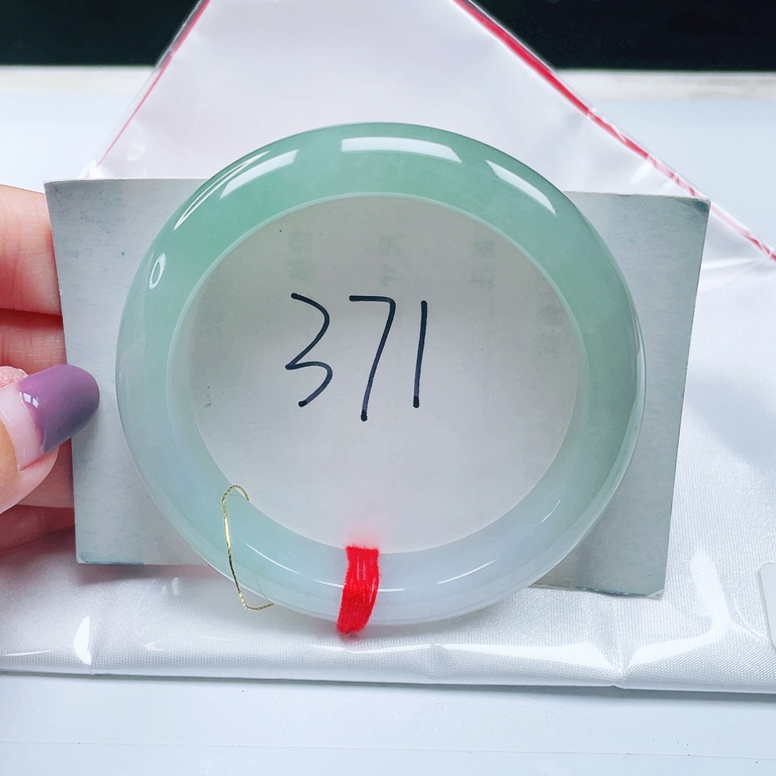 翡翠未镶嵌手镯缅甸翡翠56