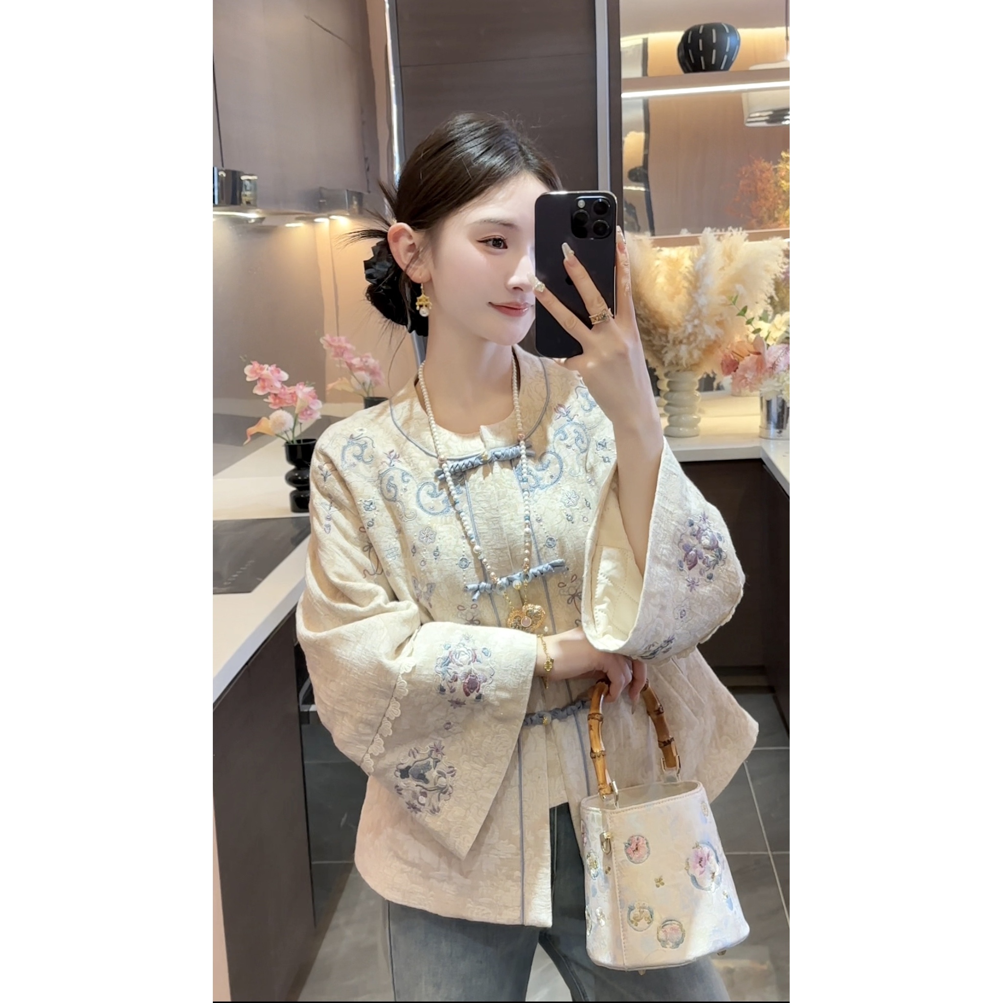 【周粥】【妙仪】2025秋季新款新中式圆领绣花盘口外套预JJQ5WT5539