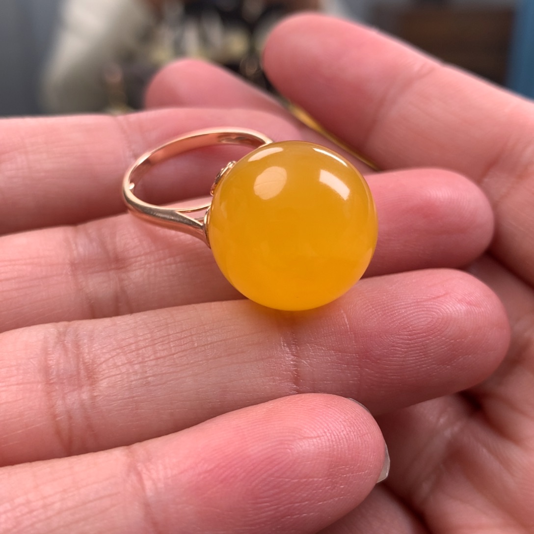 蜜蜡珠宝奇石未镶嵌