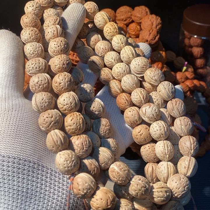 文玩核桃手串……79