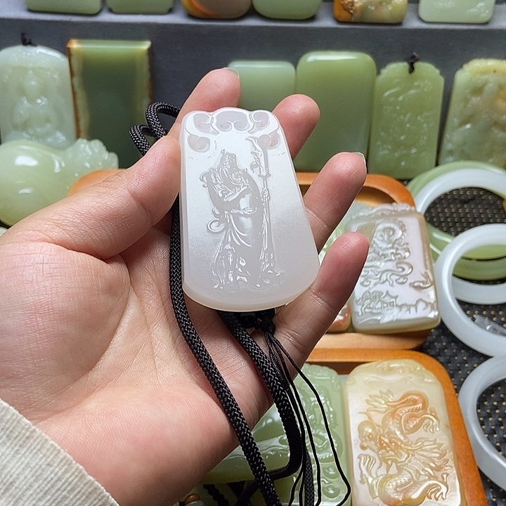 简***单关公牌子一物一拍