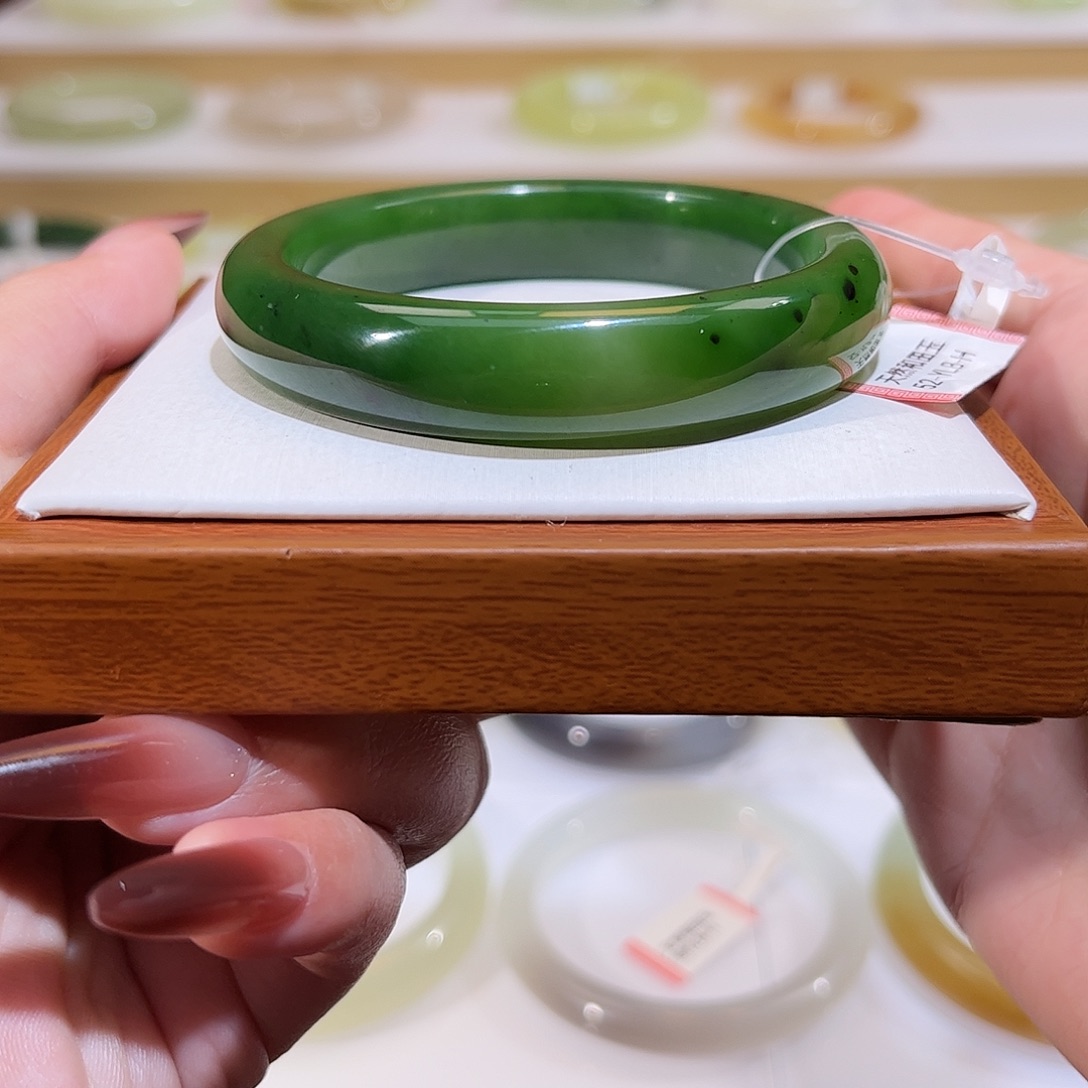 和田玉未镶嵌手镯碧玉鑫