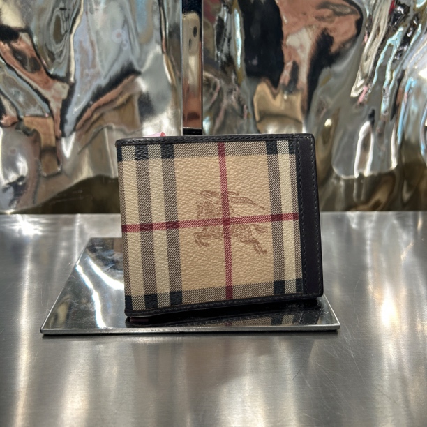 95新 BURBERRY/博柏利 卡其色 战马 钱夹