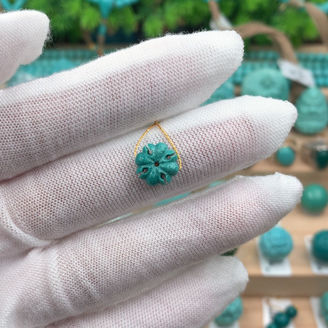 绿松石配饰未镶嵌