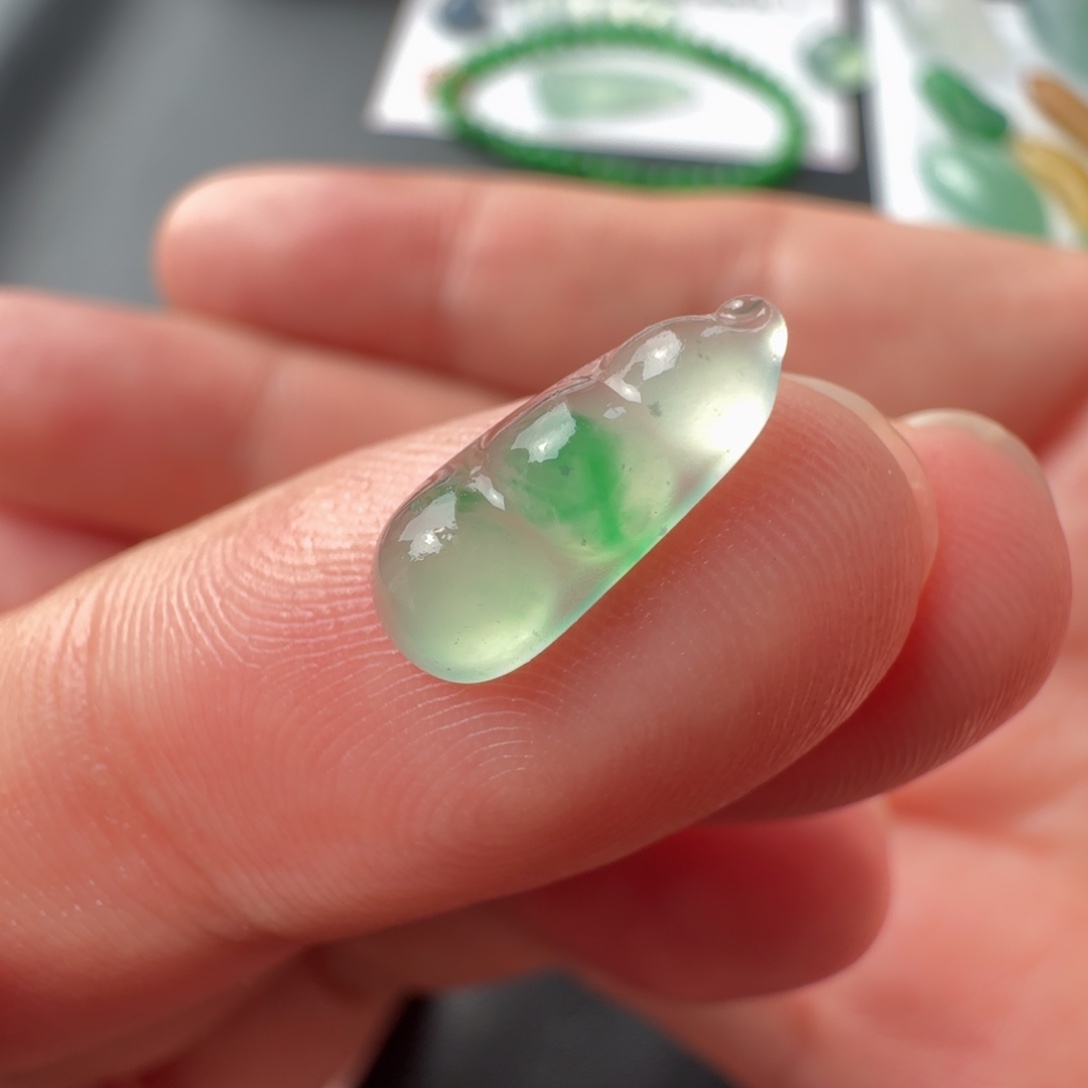 定制翡翠未镶嵌高冰