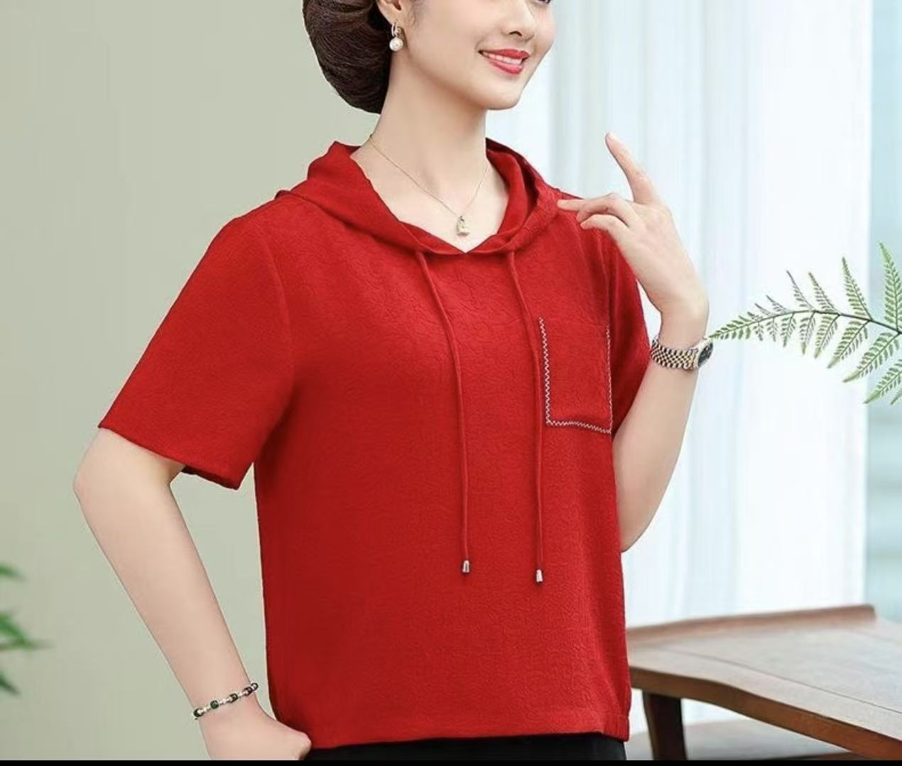 YUFEI/禹菲176 薄款连帽纯色常规宽松型女装