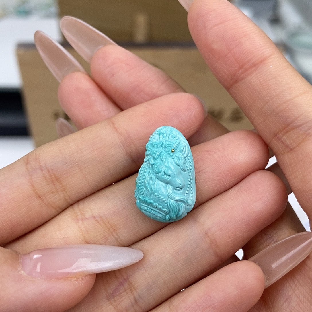 绿松石未镶嵌珠宝奇石