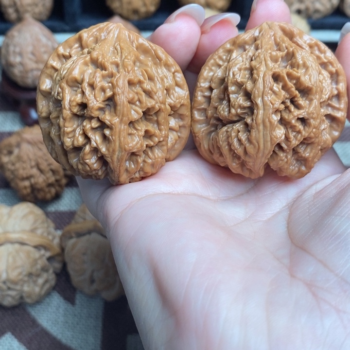 文玩核桃吊坠大粗筋 已打底