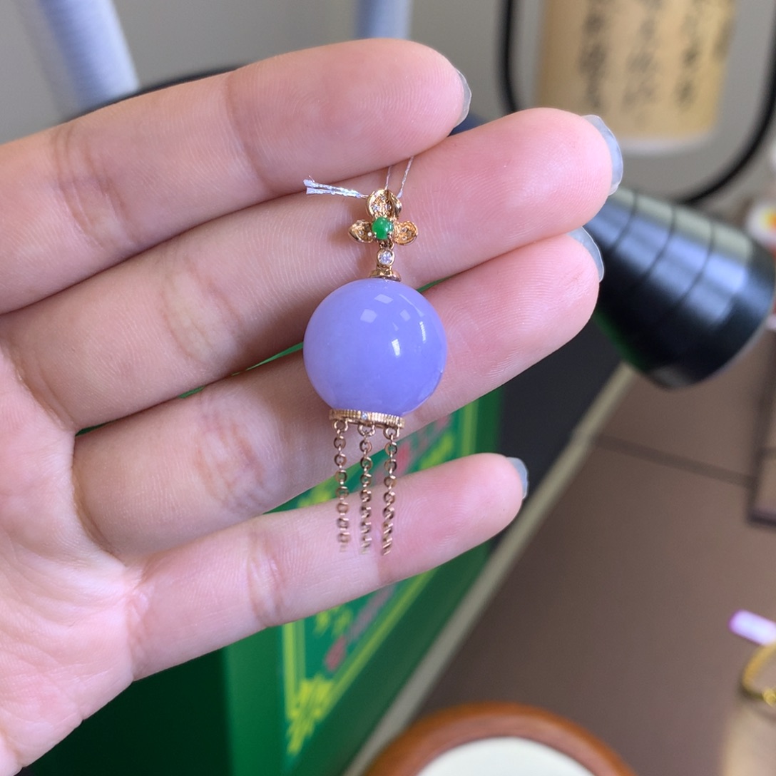 翡翠颈饰18K金镶嵌翡翠