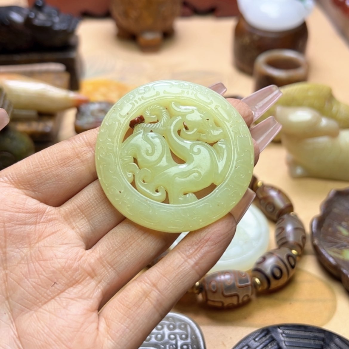 【闪购商品】蛇纹石玉颈饰未镶嵌