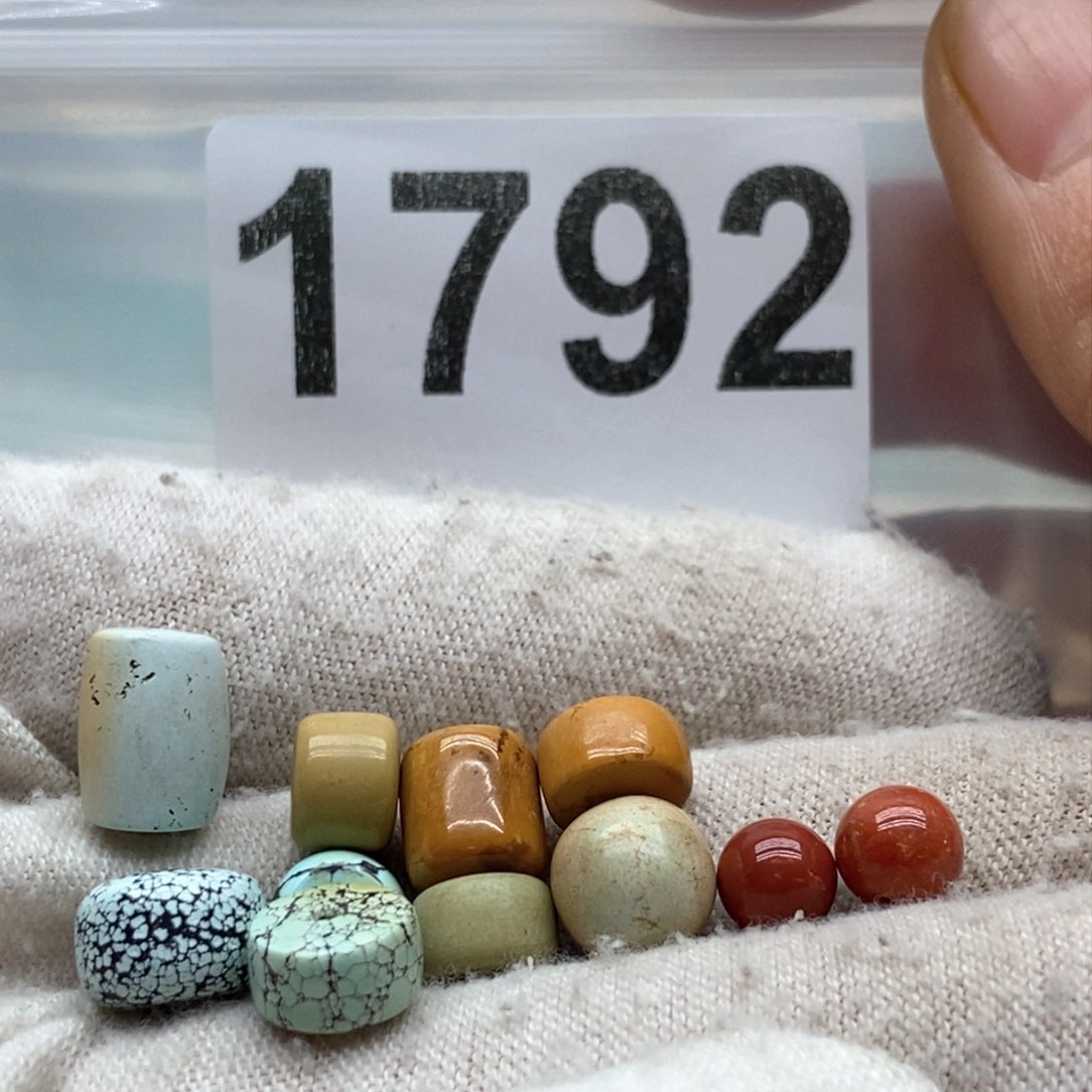 南红玛瑙颈饰未镶嵌