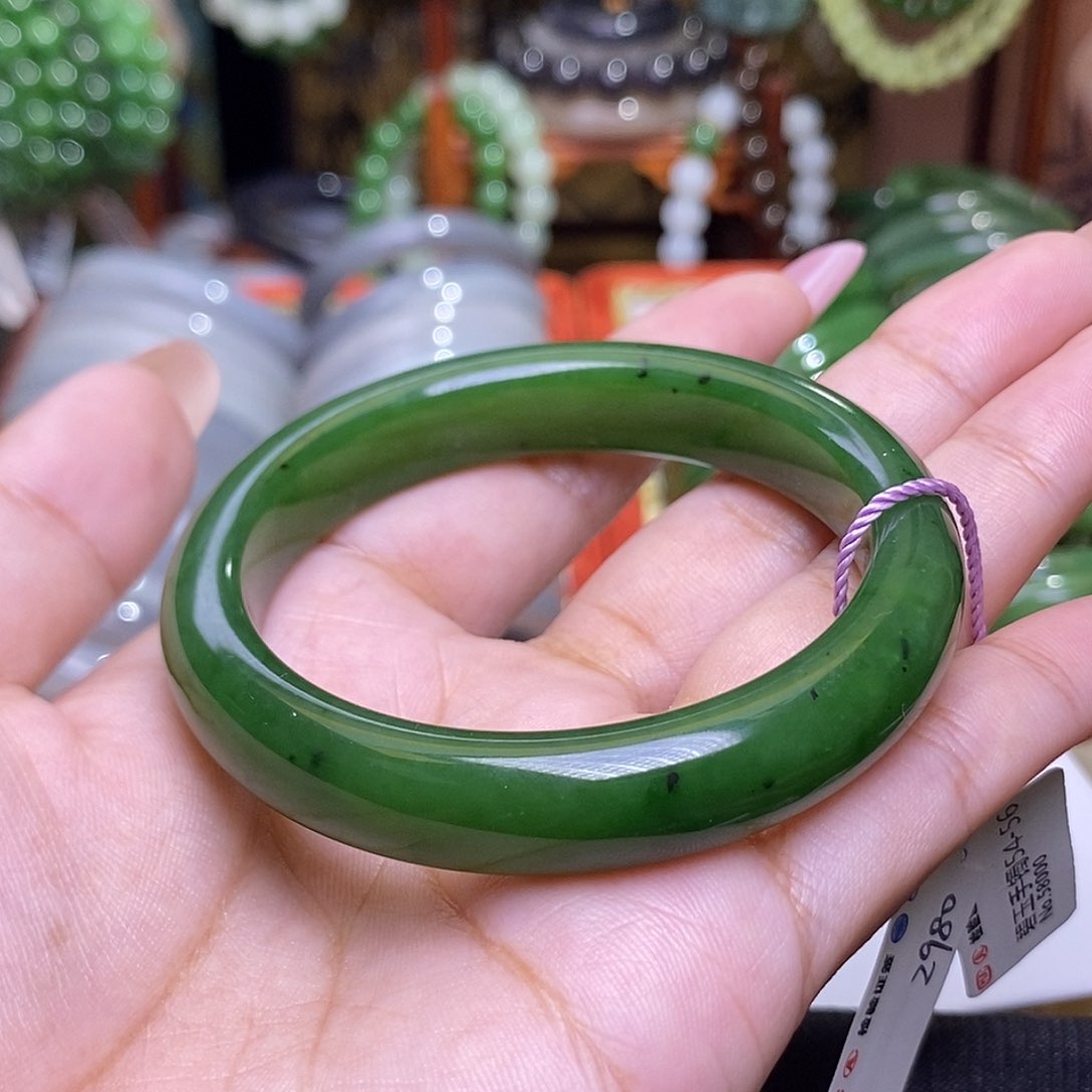和田玉未镶嵌颈饰碧玉满色满绿老料手镯54.5