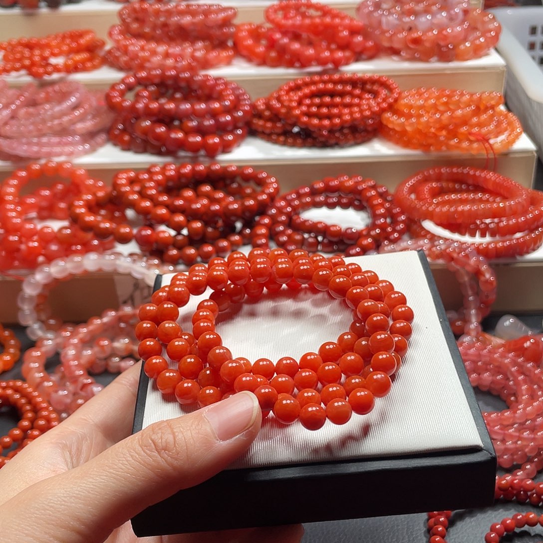 悠***雅南红玛瑙未镶嵌手链