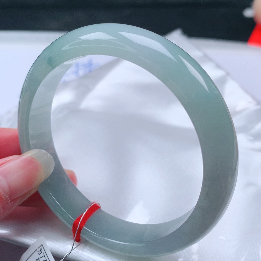 翡翠手镯未镶嵌57圈