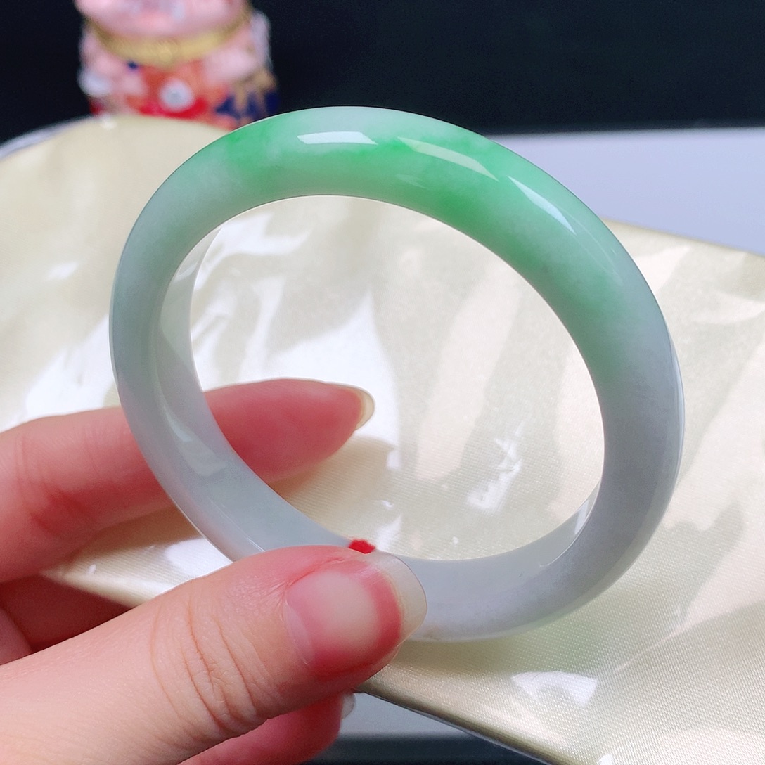 翡翠未镶嵌手镯1713