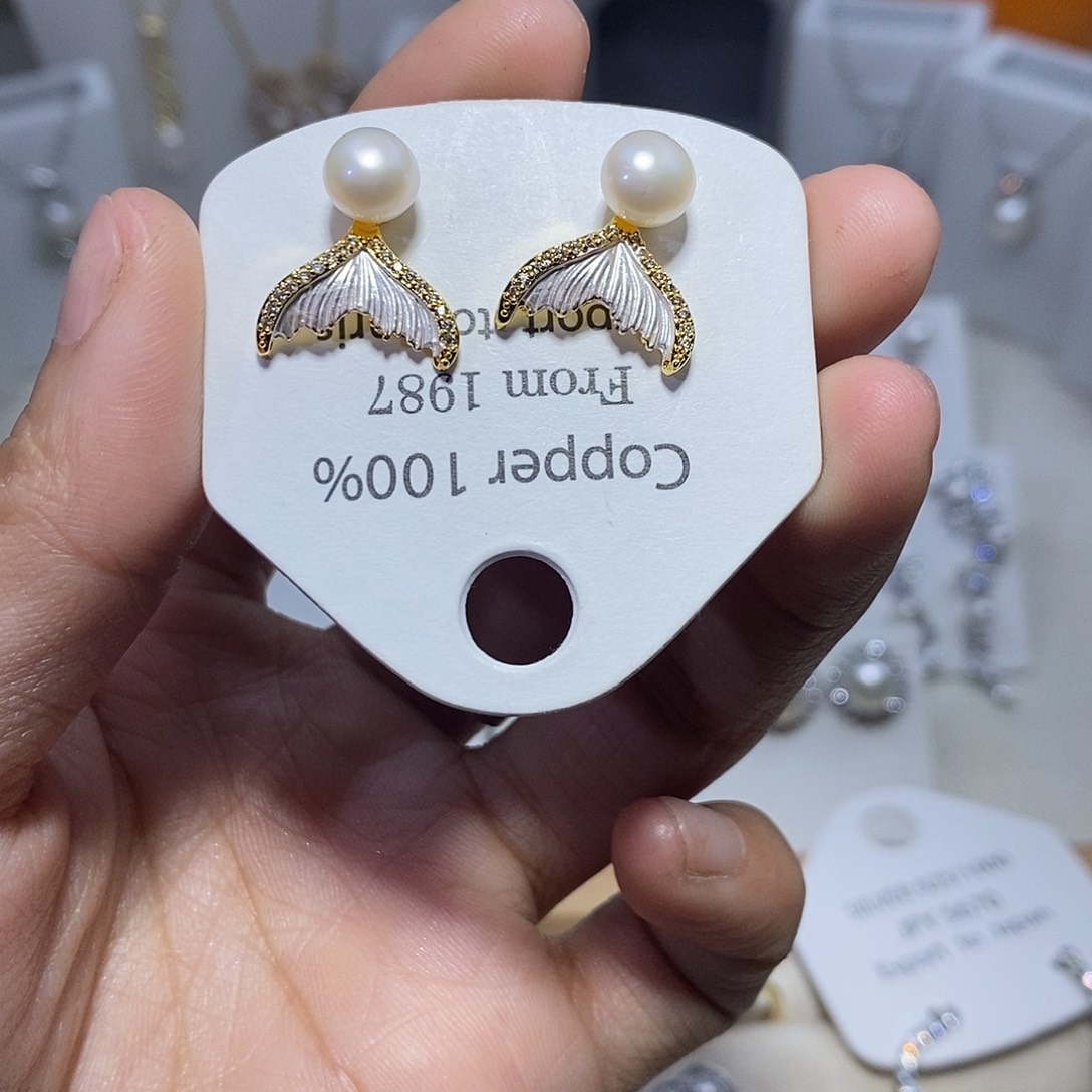 淡水珍珠耳饰未镶嵌