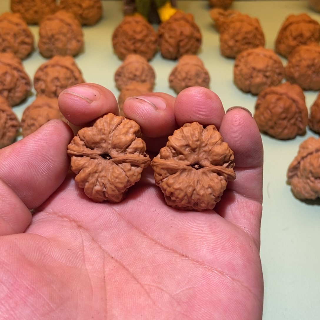 文玩核桃吊坠禤蛤蟆头31全品