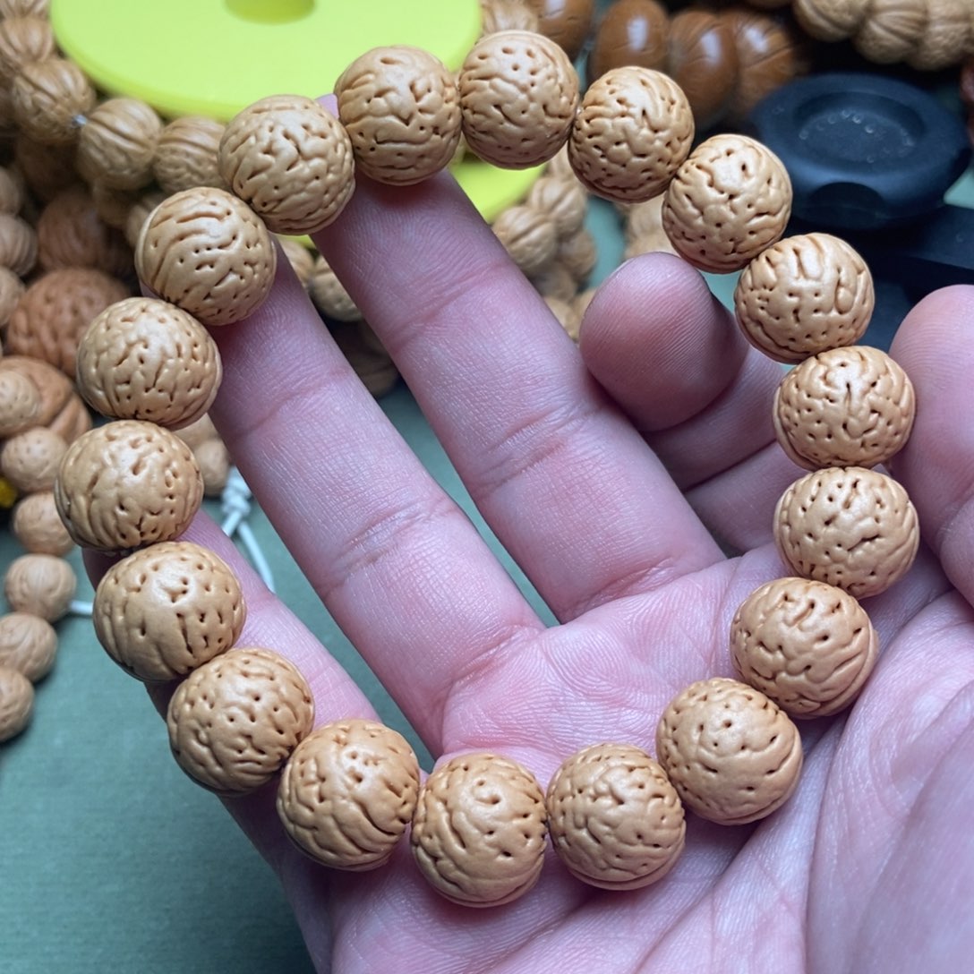 噜***，桃核手串金丹桃核手串15