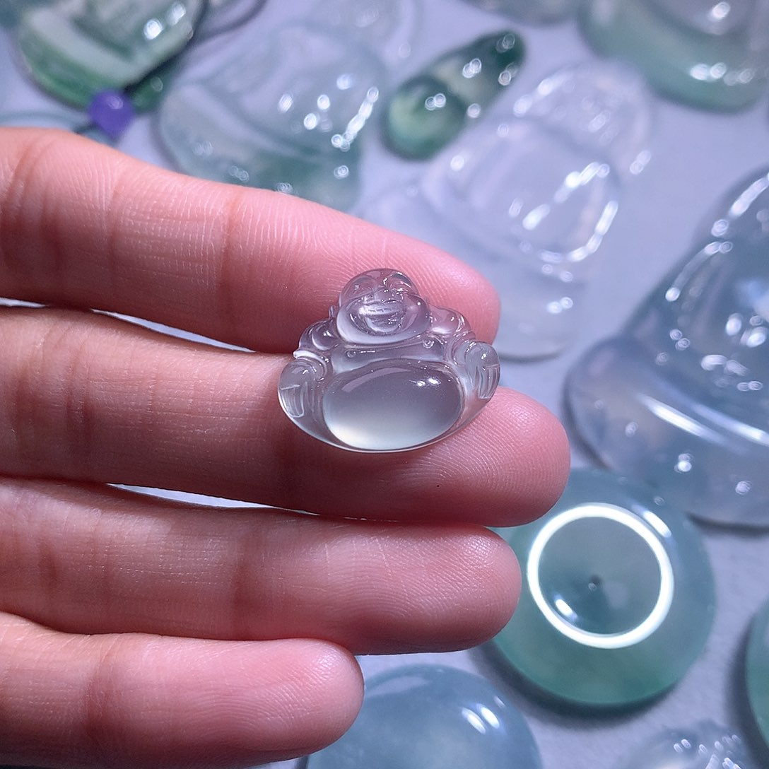 【闪购商品】翡翠颈饰未镶嵌佛