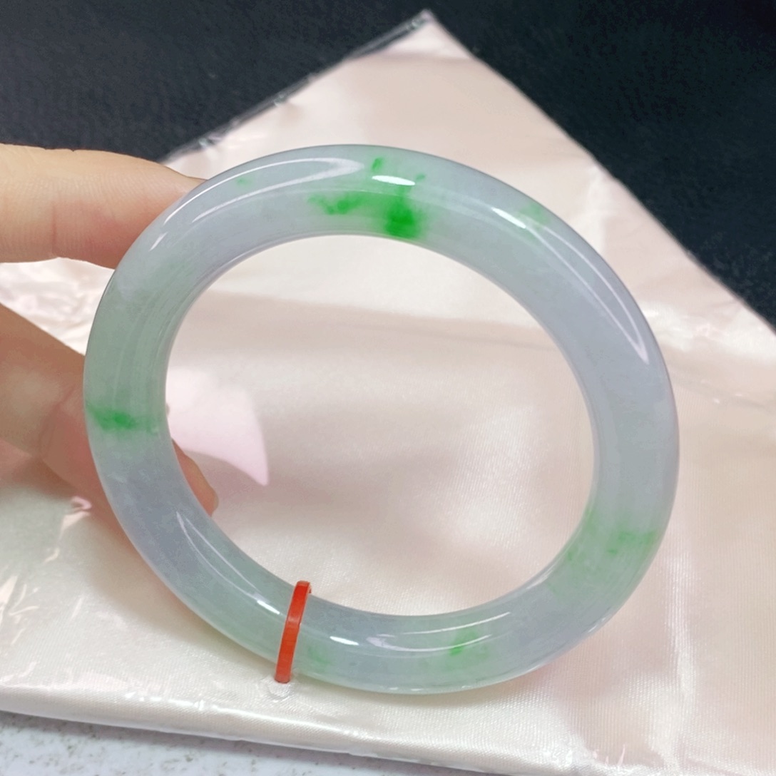 未镶嵌手镯翡翠太*?53圆镯