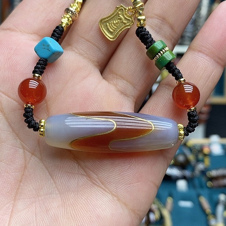 玛瑙/玉髓颈饰合金月****意