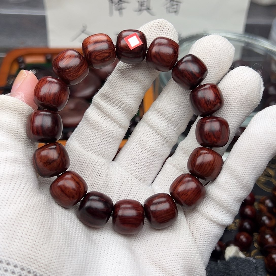 木1314海南红降红油满油瑕疵