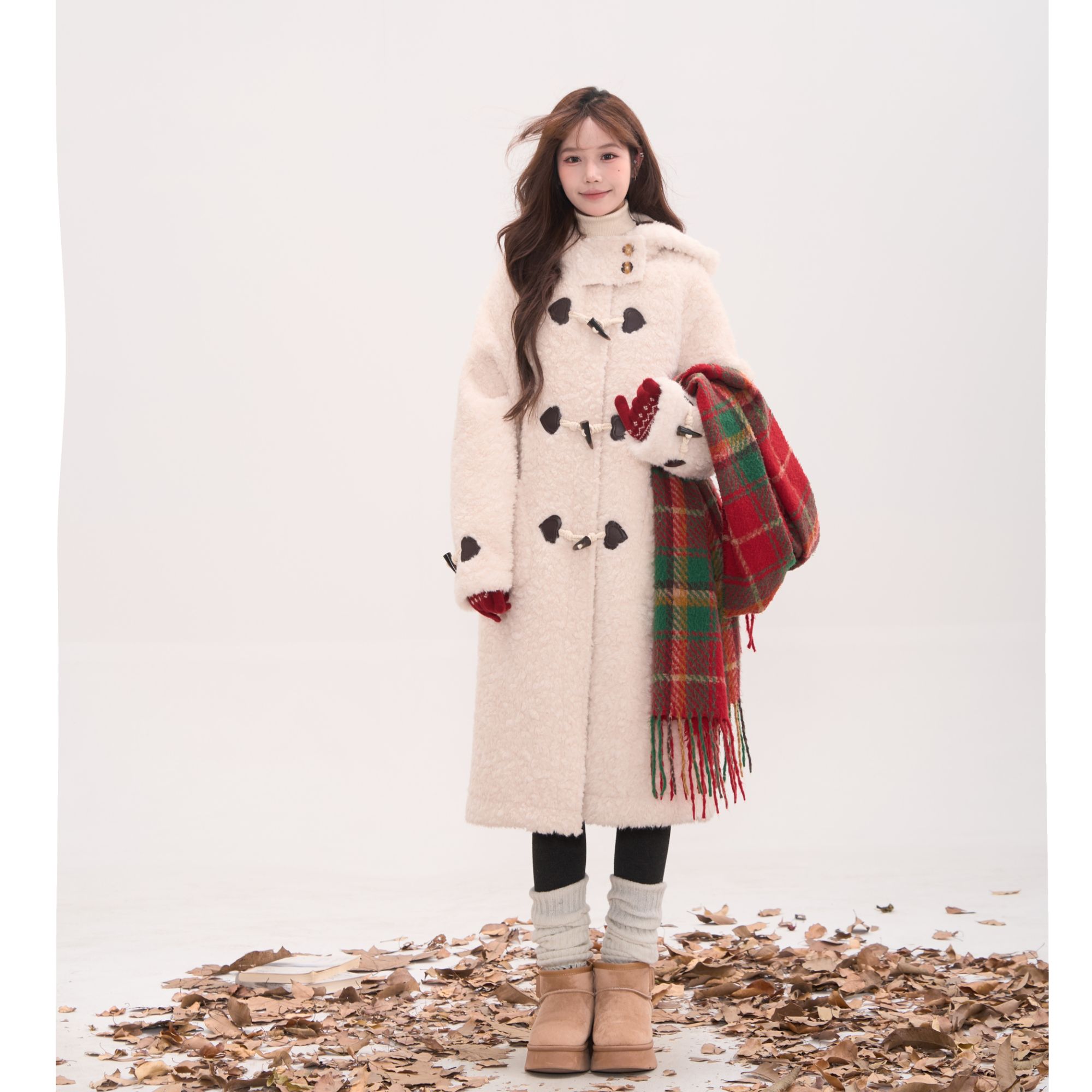 一件过冬！仿托卡毛连帽冬加厚季保暖爱心牛角扣长款女9888