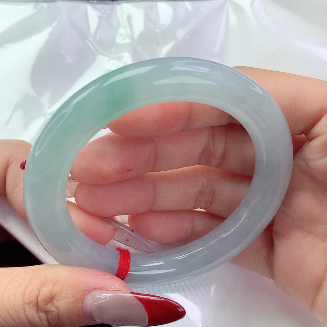 【闪购商品】翡翠手镯未镶嵌a 064000