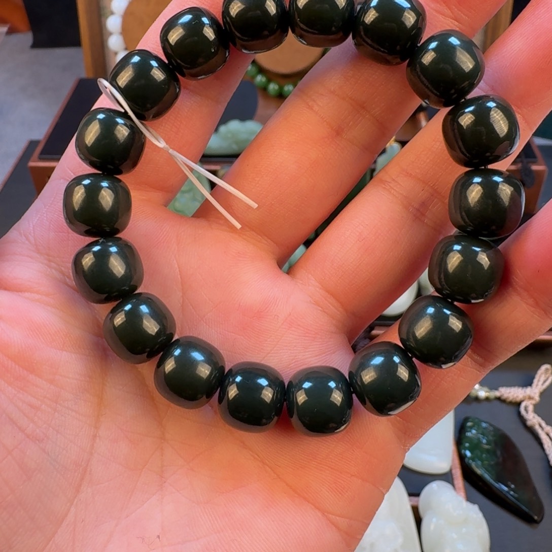 和田玉未镶嵌项链