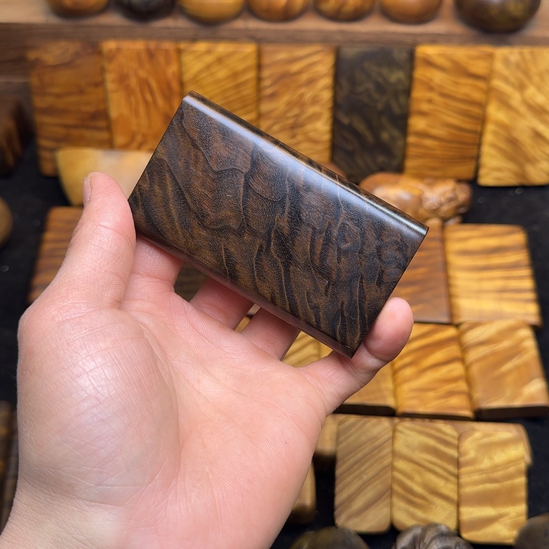 楠木陈*金丝楠木无事牌