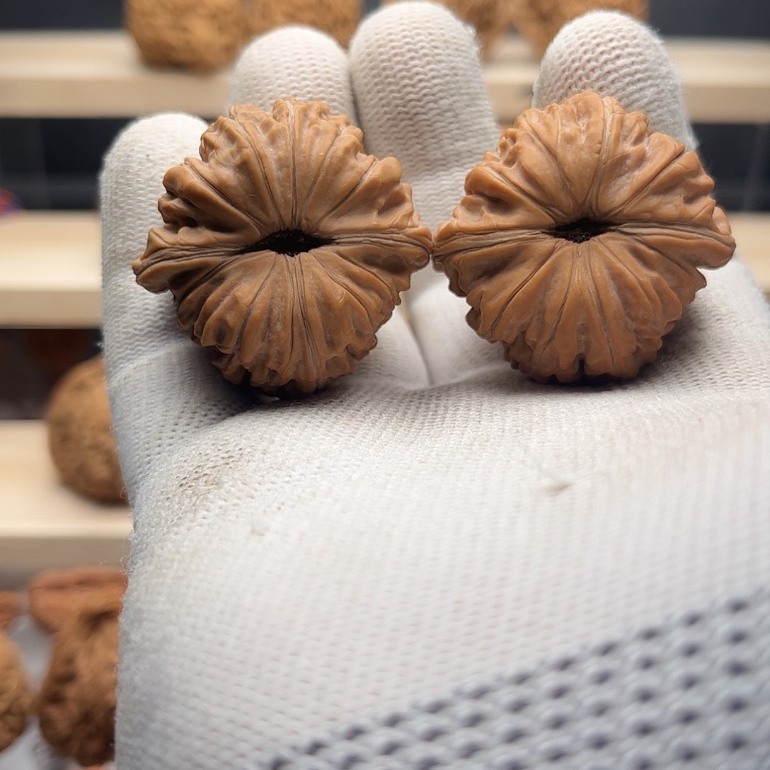 桃核吊坠37小供桥楼，