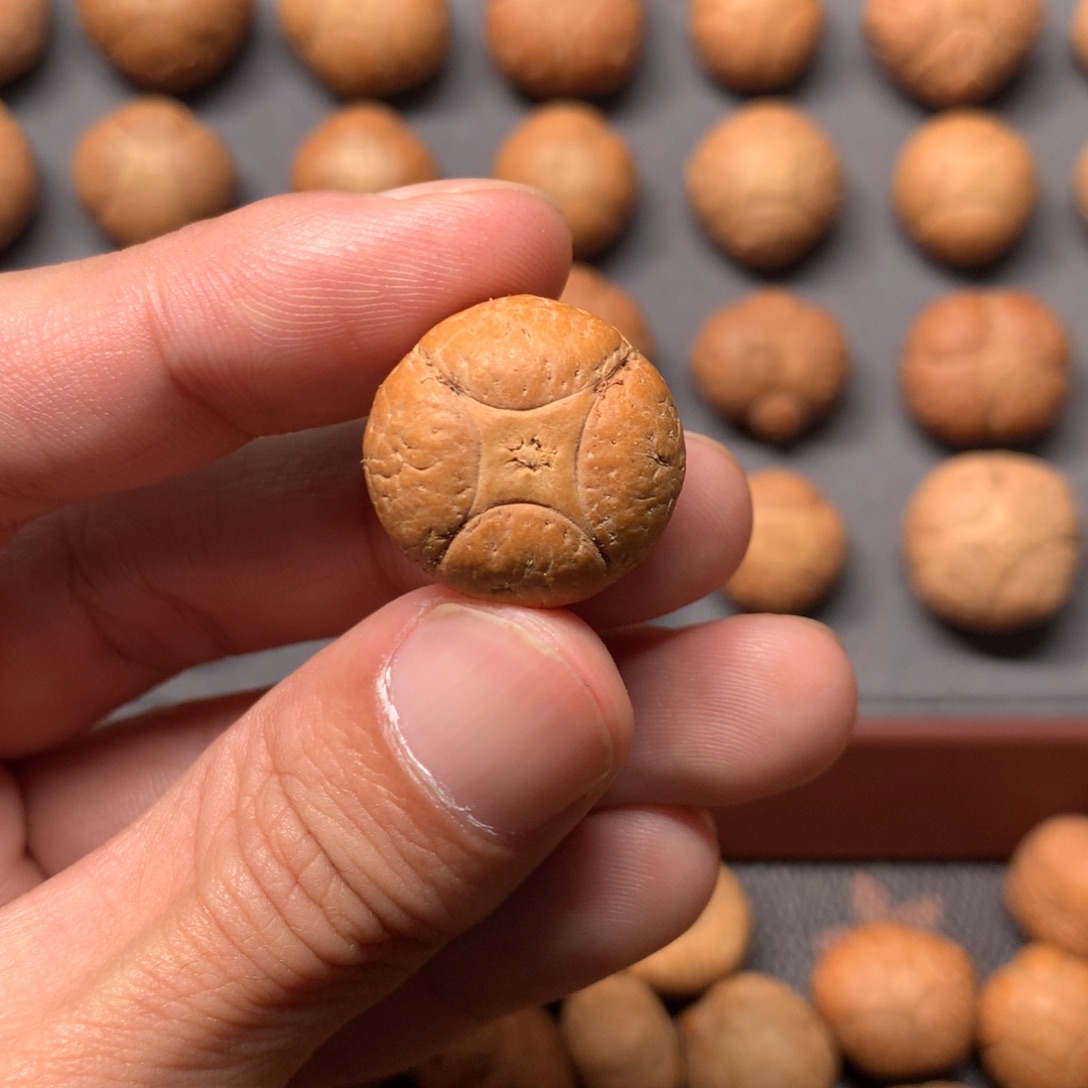 王***2凤眼菩提吊坠20mm尼泊尔麒麟，定制打孔，不退不换